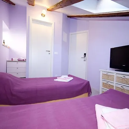 Guest house Nautica 4*