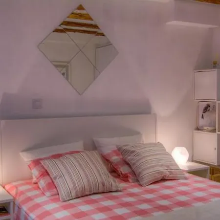 Nautica Guest house